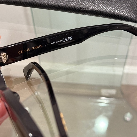 CELINE Triomphe Oval Sunglasses in black - 52mm - Picture 4 of 5